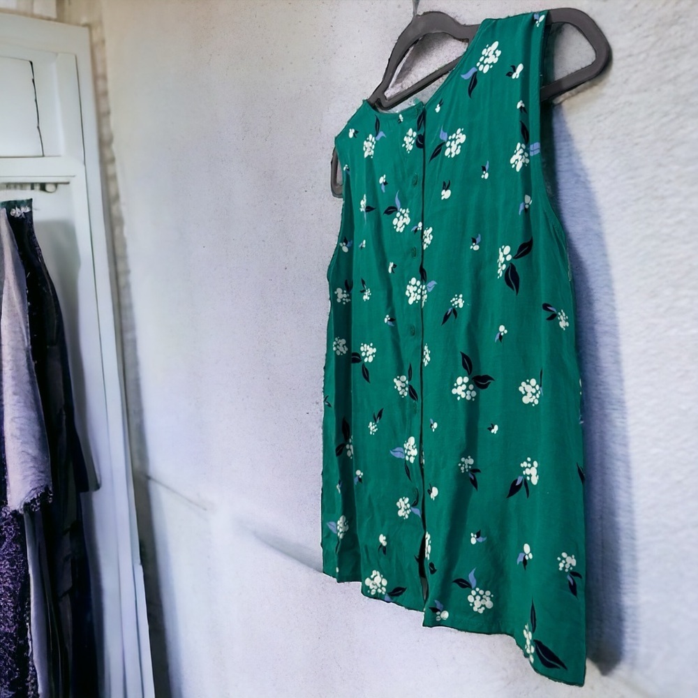 Popsugar Sleeveless Green Top - Ladies Large - Like New, Tank Top - Picture 3 of 9